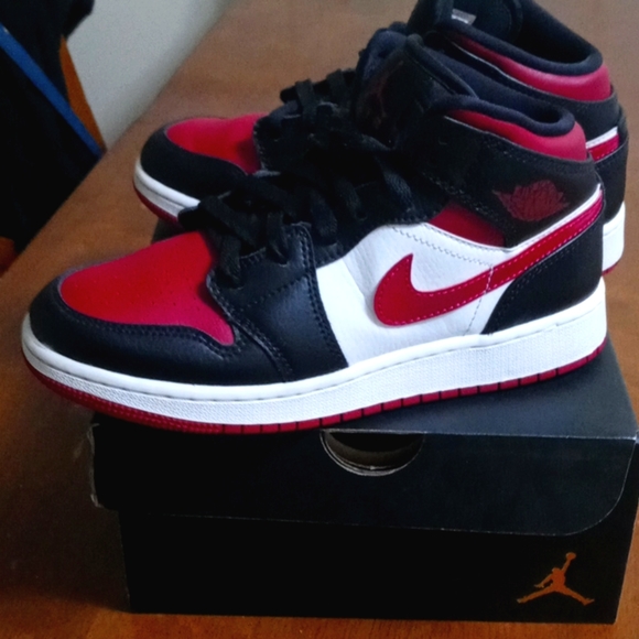 Air Jordan 1 Mid